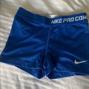 NIKE Women’s shorts S